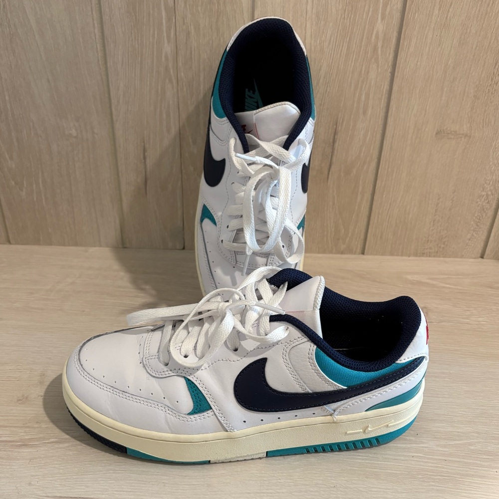 Nike gamma force shoes